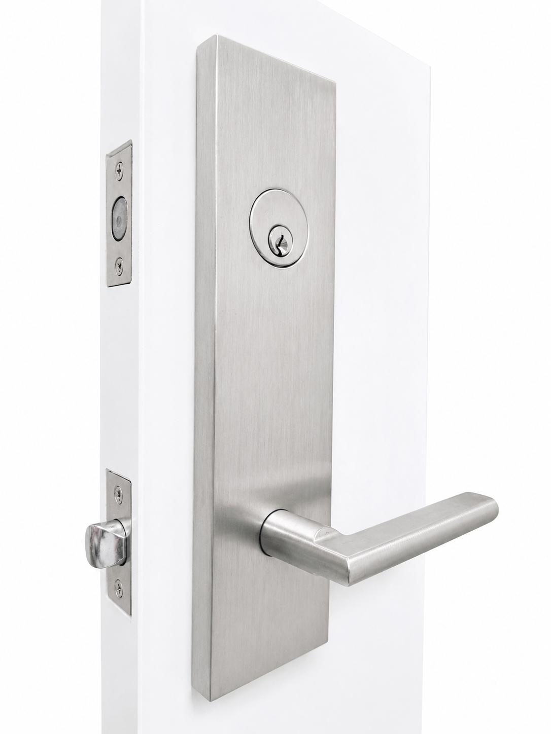 ENTRY DOOR HANDLES - BRUSHED NICKEL