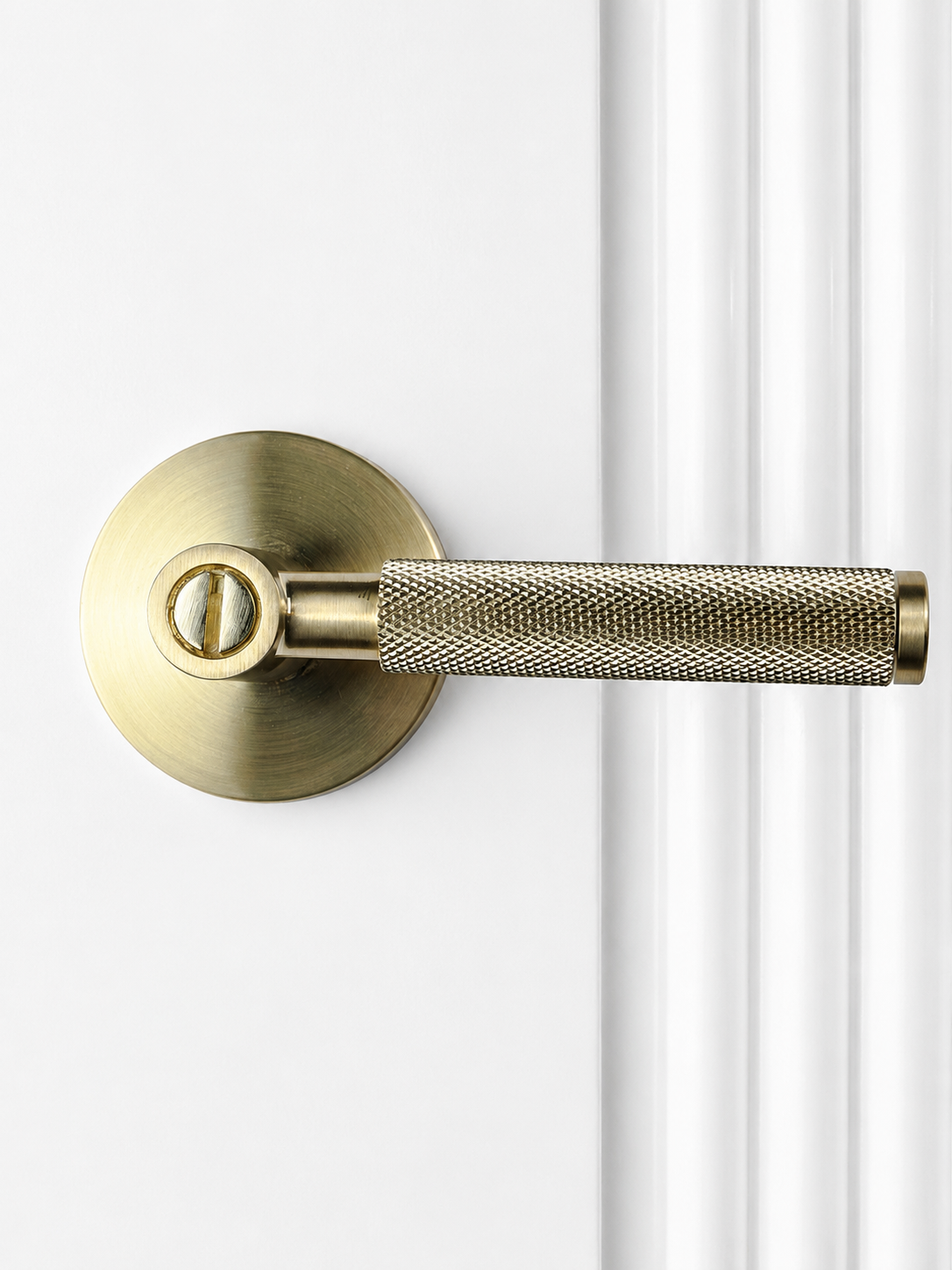 PERA PRIVACY SET SATIN BRASS DOOR HANDLE